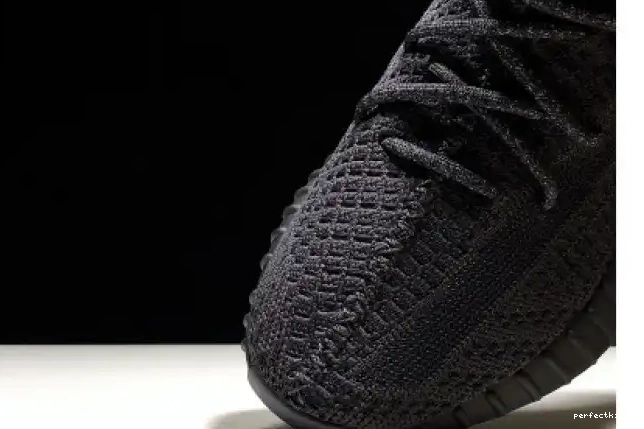 YEEZY MENS V2 BLACK ADIDAS FU9006 BOOST 350 0517